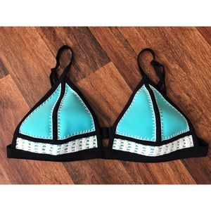 TRIANGL Bathing Suit Top